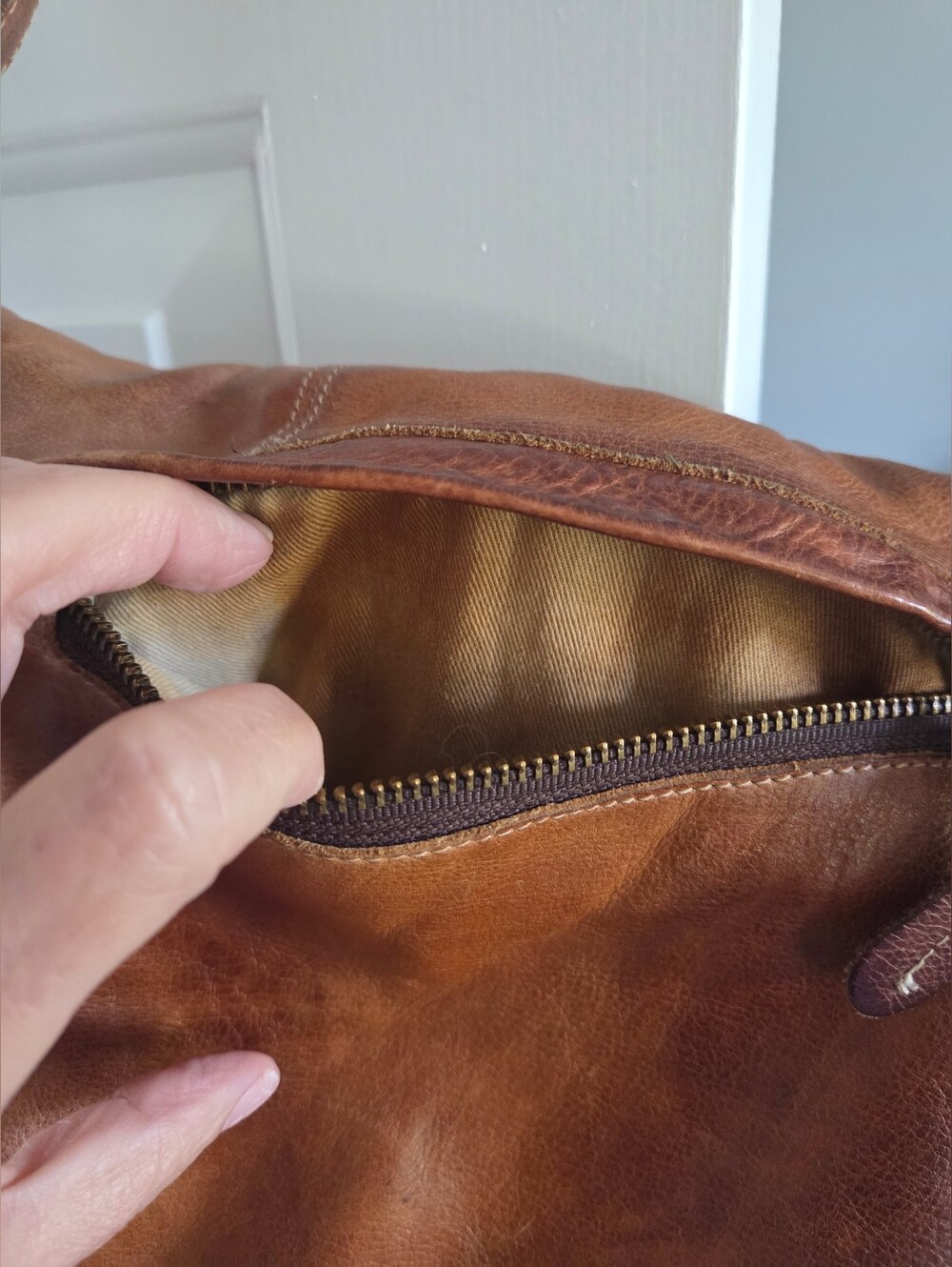 Bed Stu Tahiti Crossover Bag - Picture 6 of 13